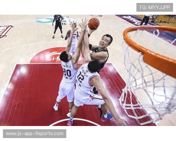 辽宁队陷入“逆境”，全力冲刺！迎难而上的篮球精神引领未来