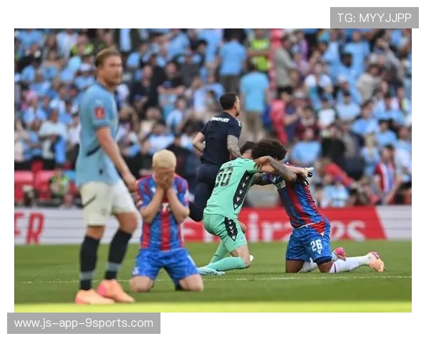 狼队对水晶宫：核心定胜负——英超战火中的焦点对决